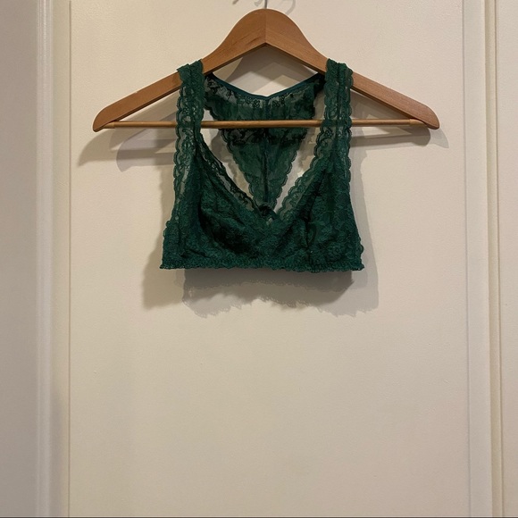 Victoria's Secret Green Lace Bralette - Picture 2 of 4